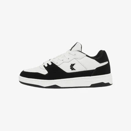 Trainers white